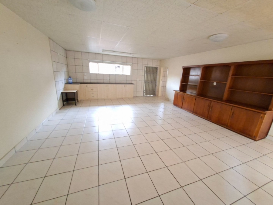 To Let 8 Bedroom Property for Rent in Dan Pienaar Free State